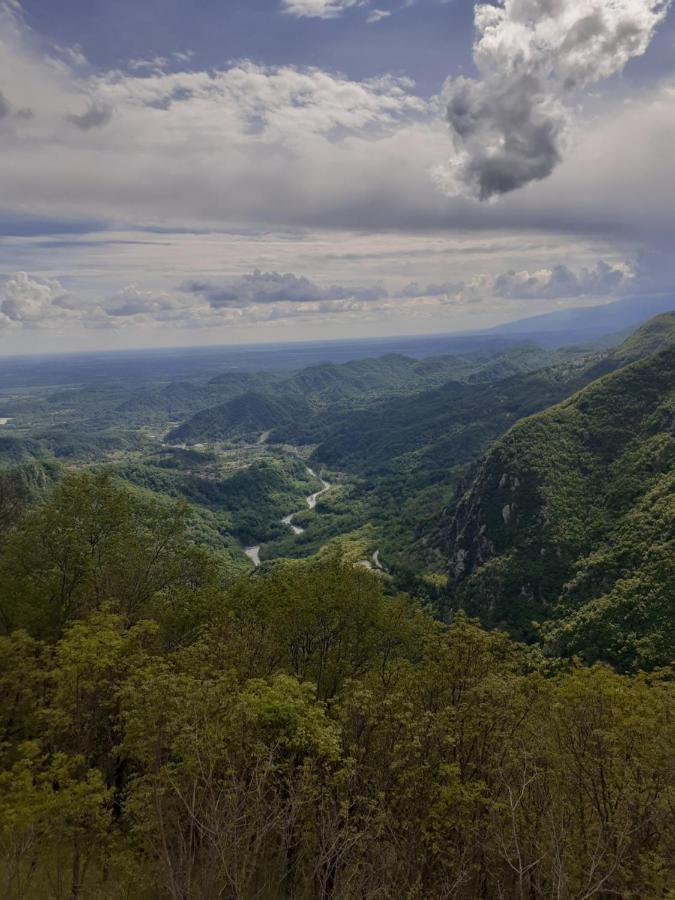 Baita Tana Da L'Ors Villa Forgaria nel Friuli Kültér fotó